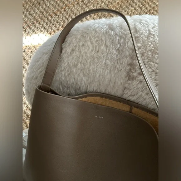 The Row Park Tote Large in French Gray, Smooth Leather - Picture 3 of 6